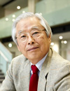 飯島 澄男氏