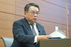 講師の中村彰彦氏