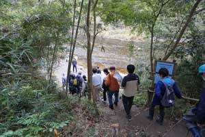 現地までの険しい道程