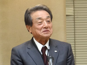 宮池　克人氏