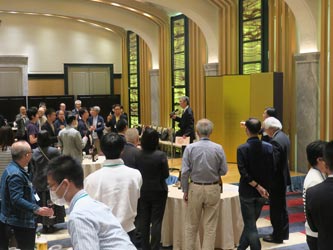 懇親会の様子
