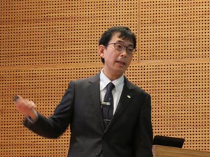 講師の勝野雅央氏
